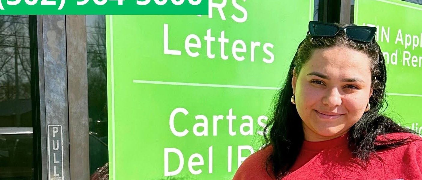 Tarjetas de presentación del equipo de TAC Taxes en la oficina